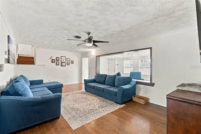 Listing Photo 12