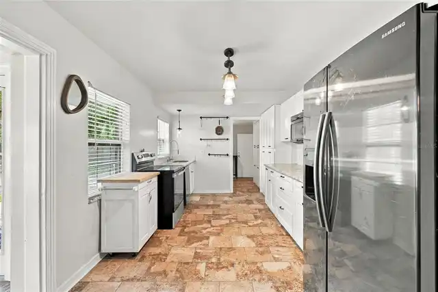 Listing Photo 15