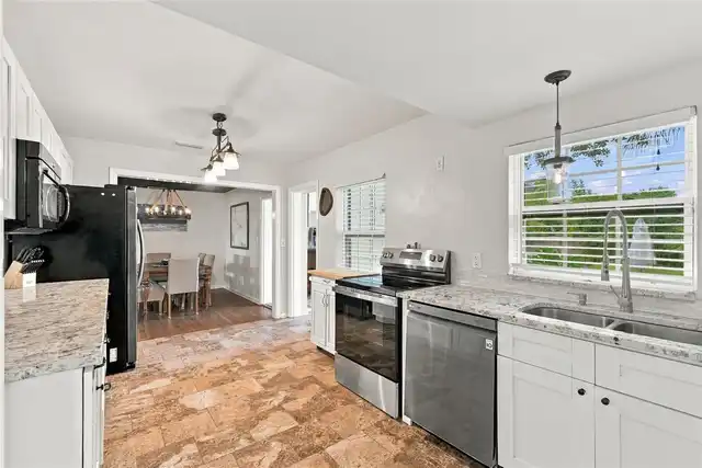 Listing Photo 17