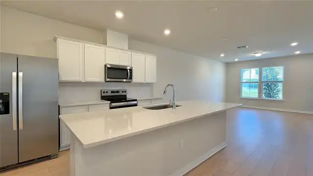 Listing Photo 9