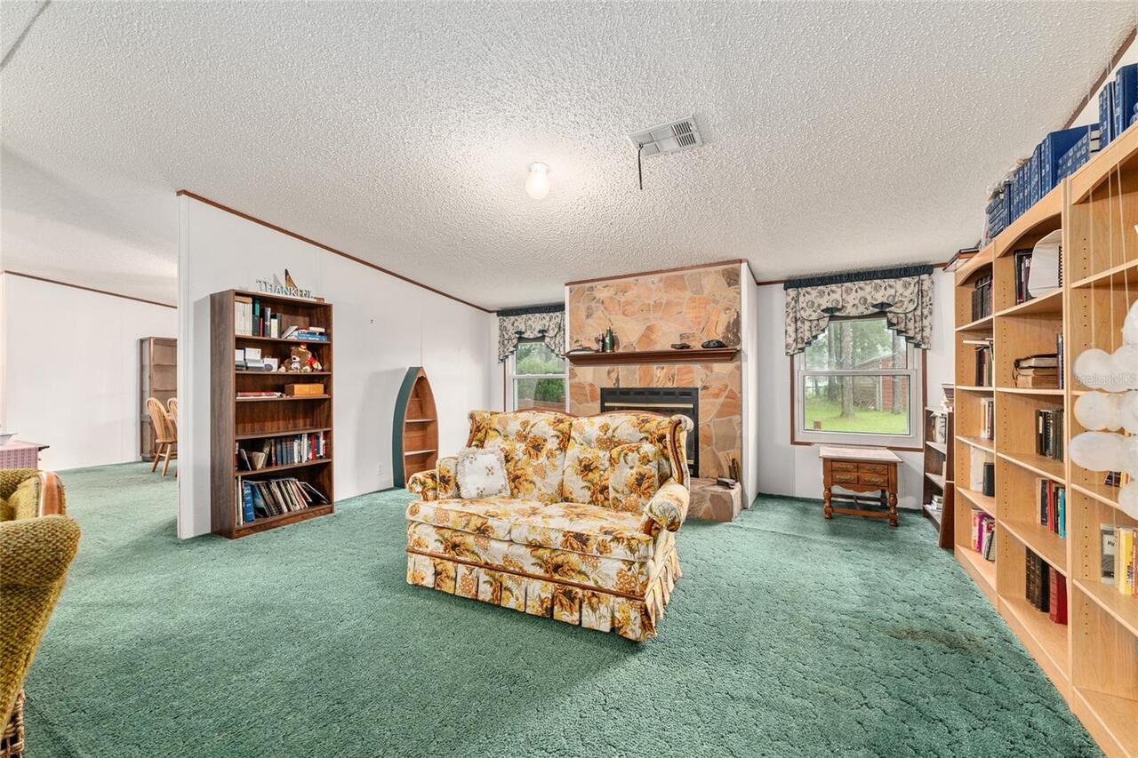 Listing Photo 9