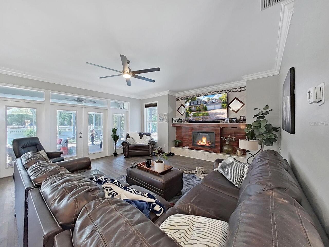 Listing Photo 11