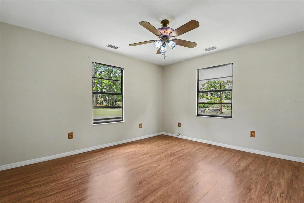 Listing Photo 25