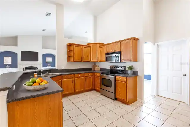 Listing Photo 9
