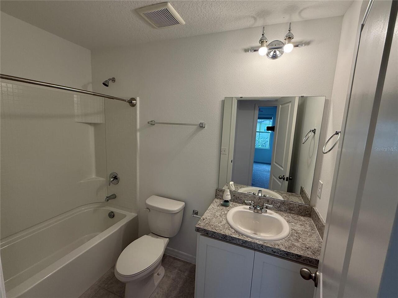 Listing Photo 12