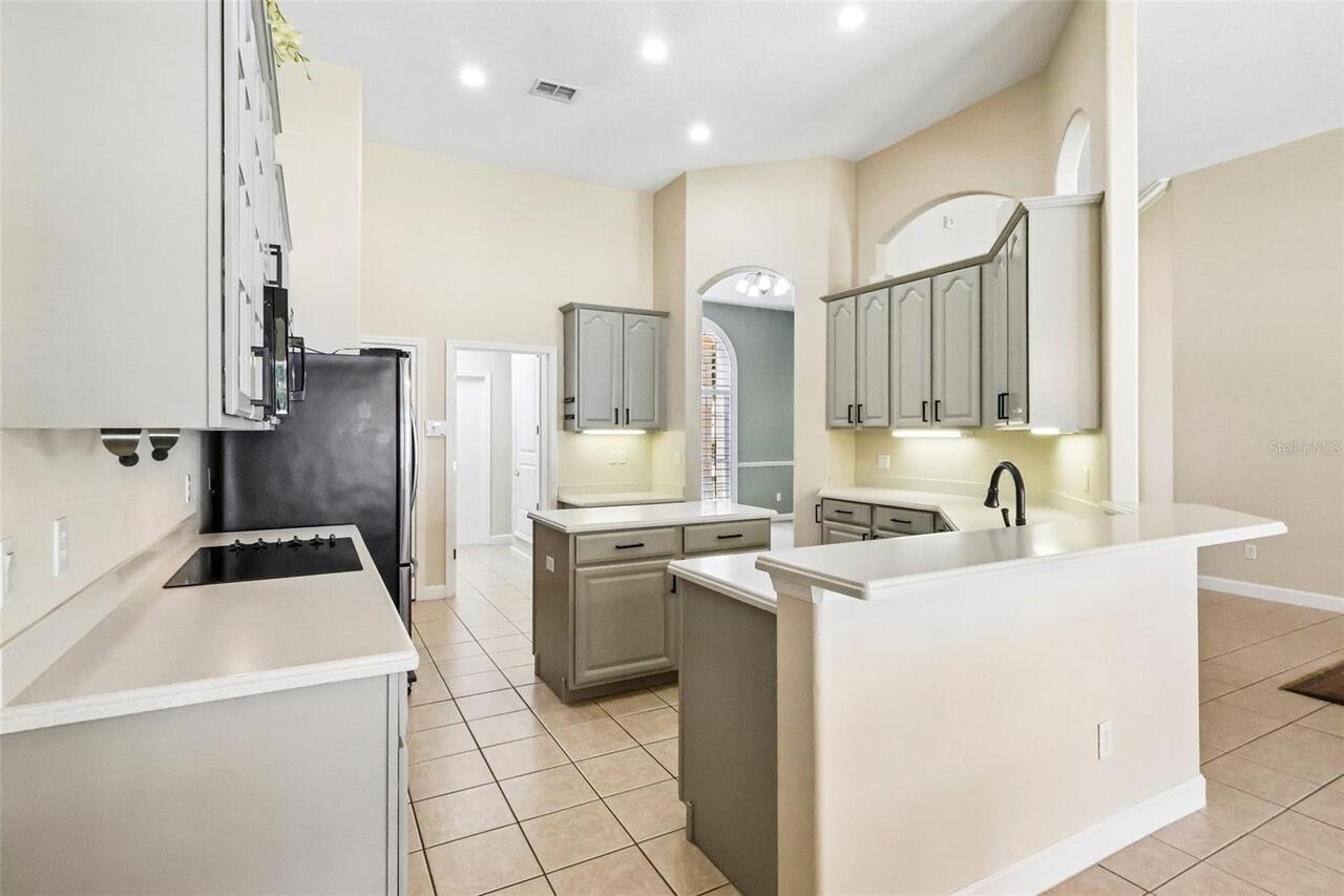 Listing Photo 16