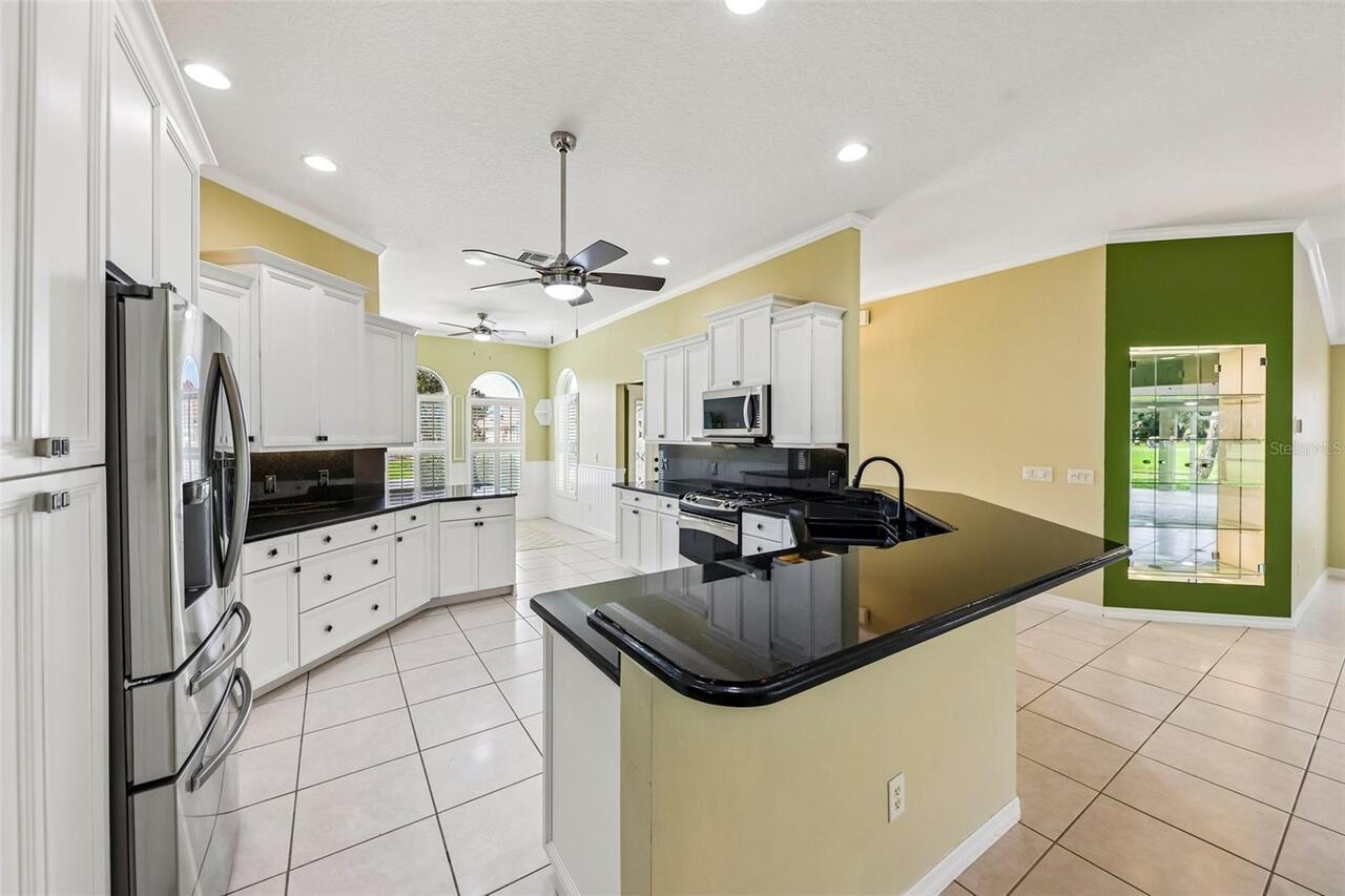 Listing Photo 17
