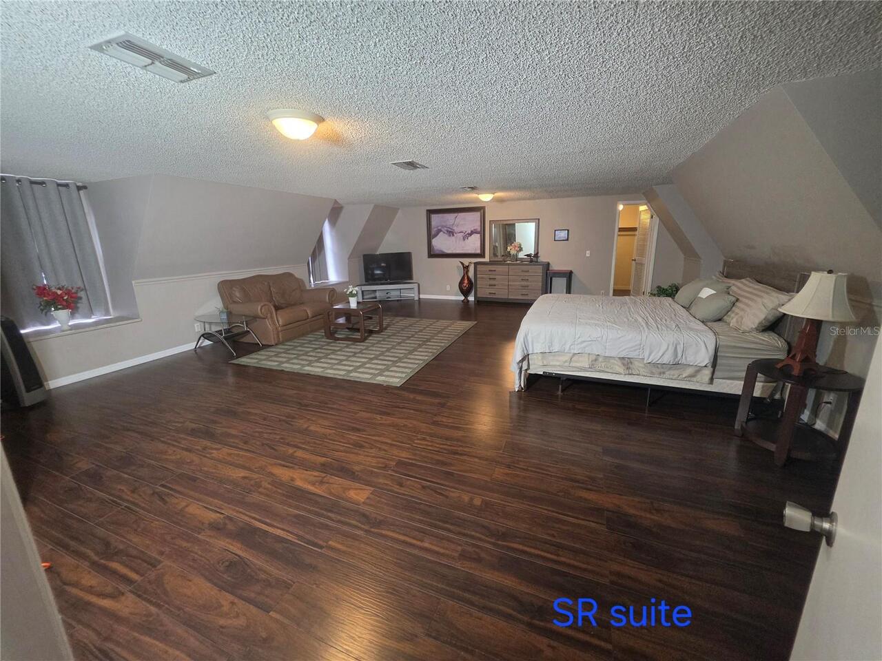 Listing Photo 28