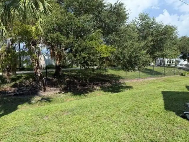 Listing Photo 14