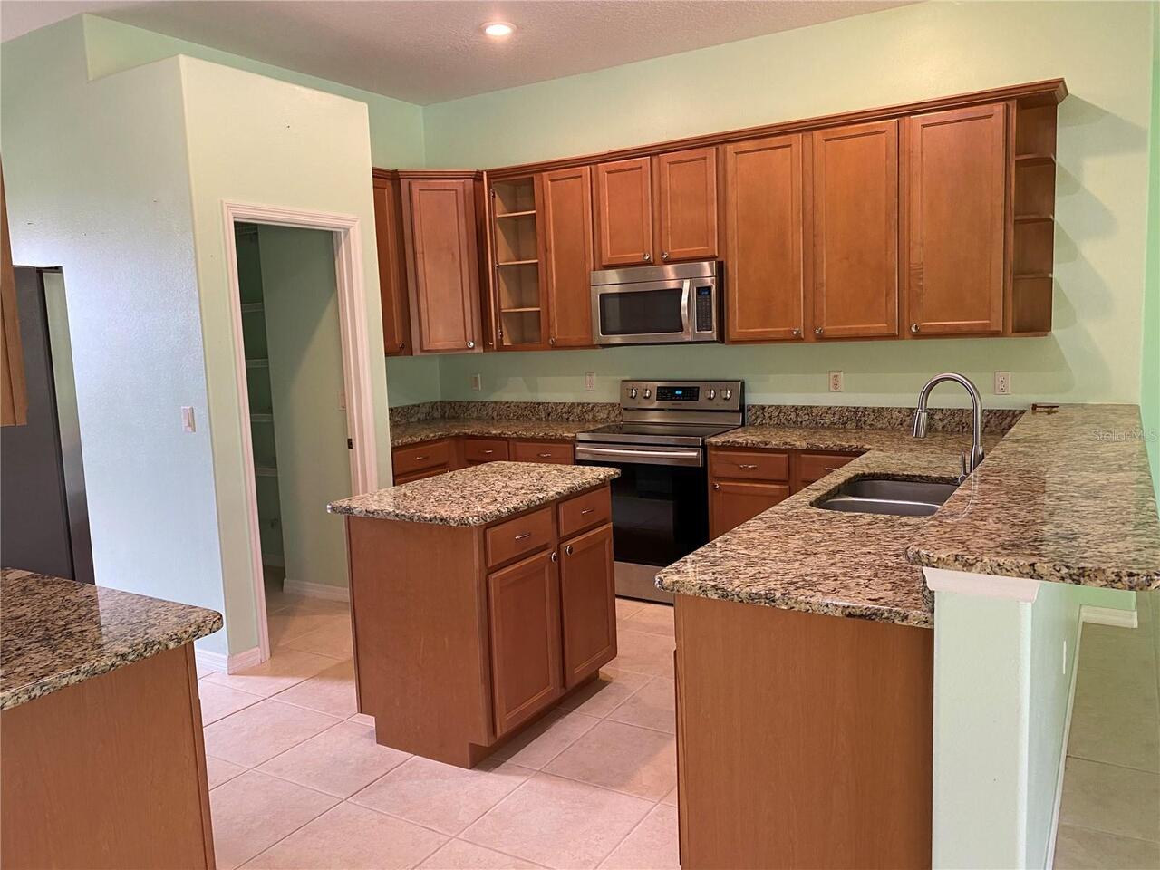 Listing Photo 11