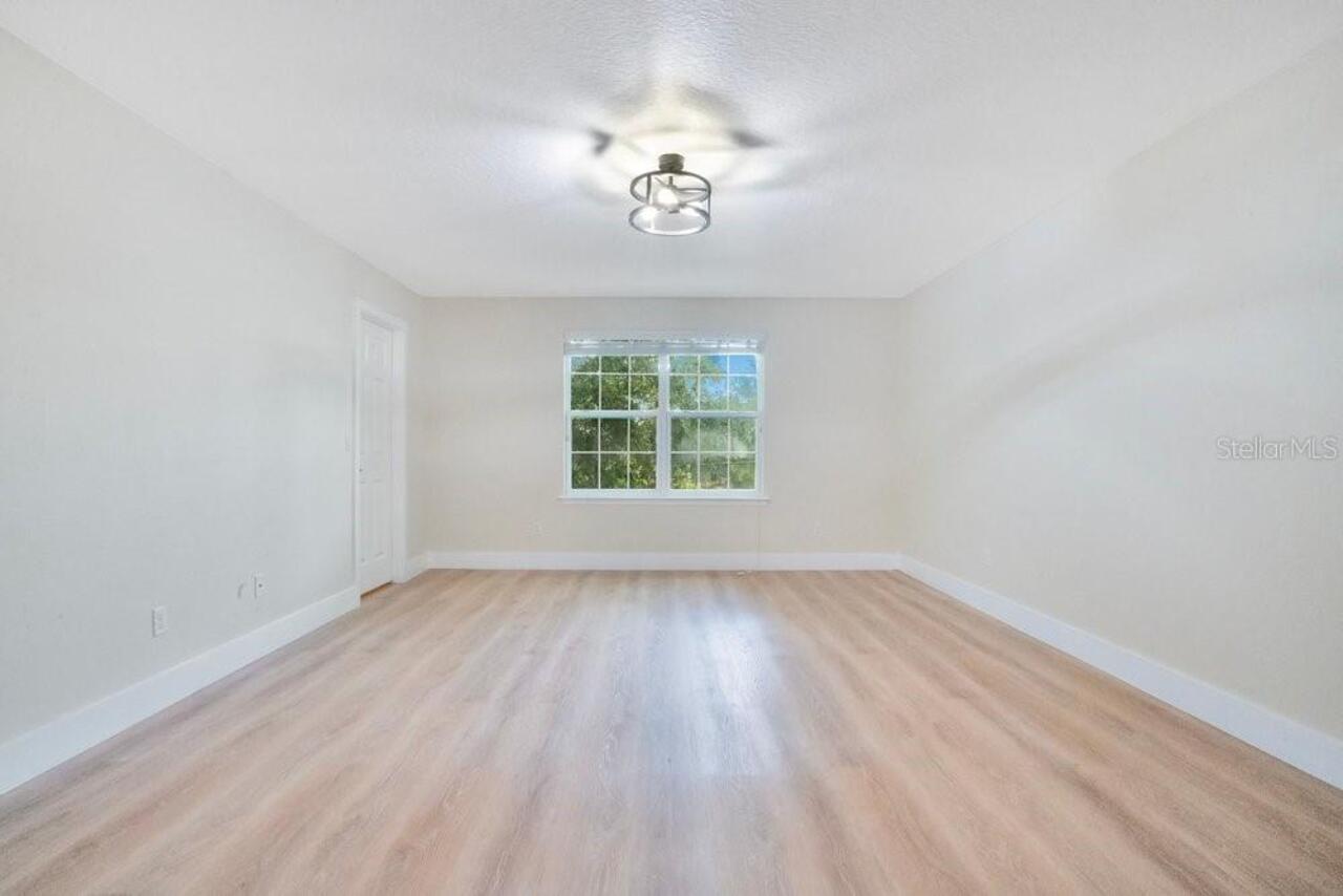 Listing Photo 22