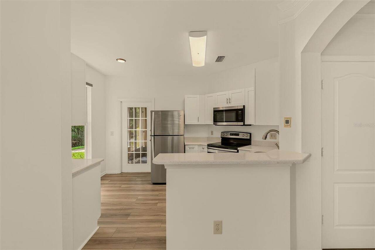 Listing Photo 9