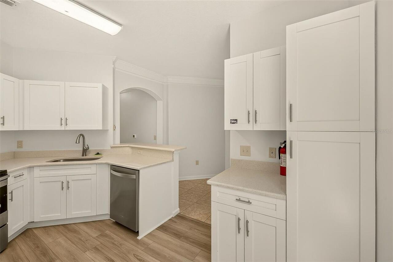 Listing Photo 12