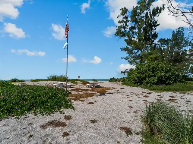 Listing Photo 38