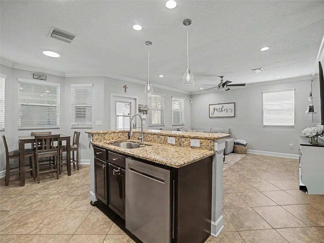 Listing Photo 14