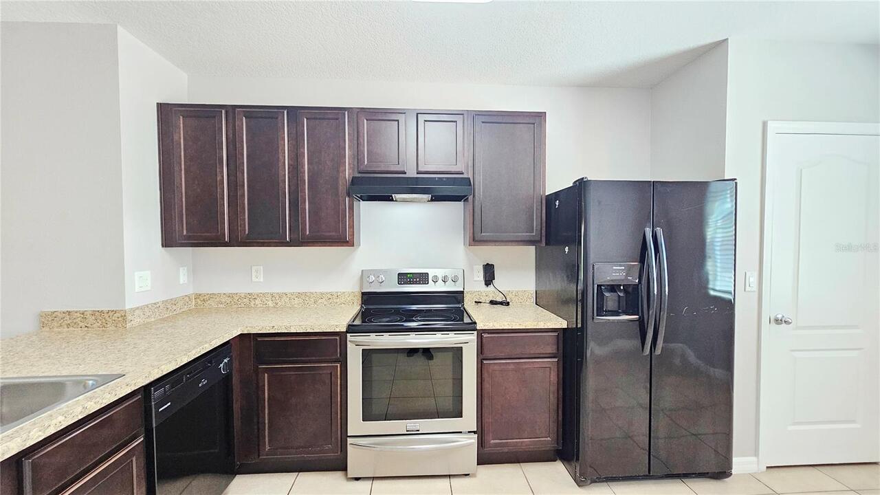 Listing Photo 9
