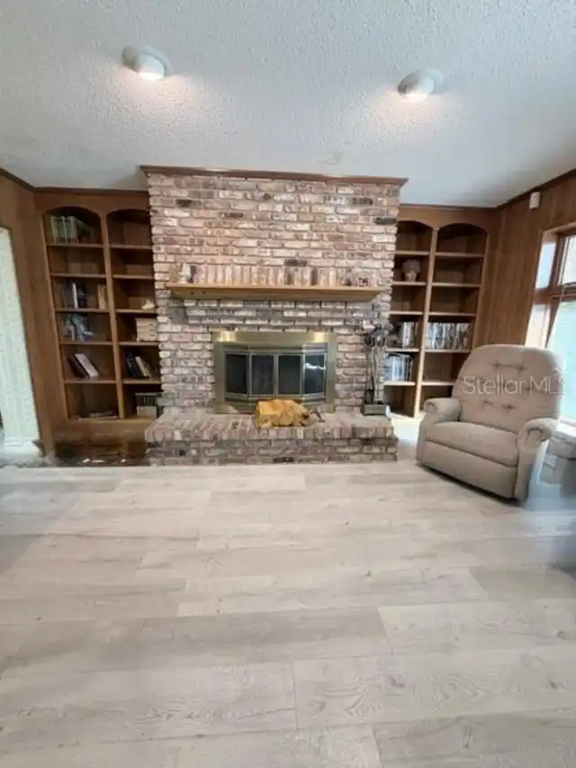 Listing Photo 12