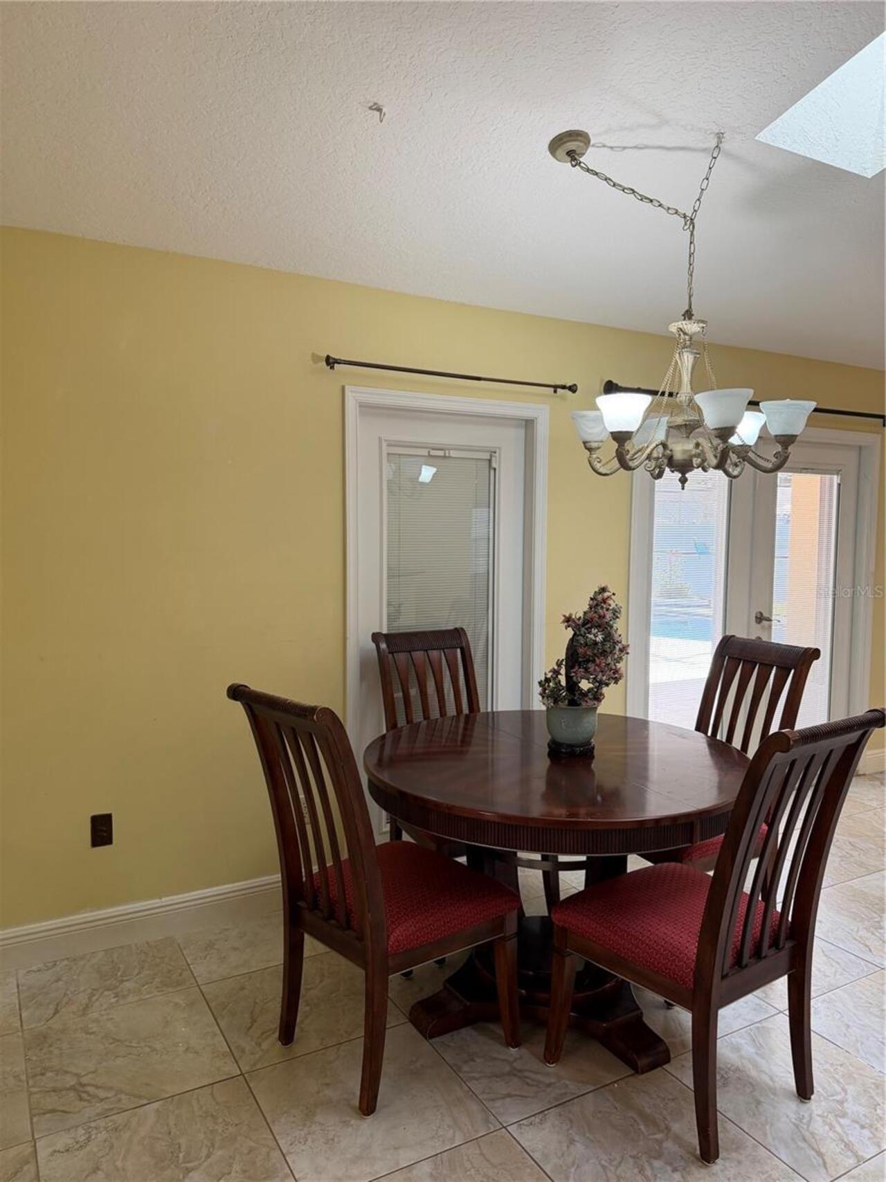 Listing Photo 7