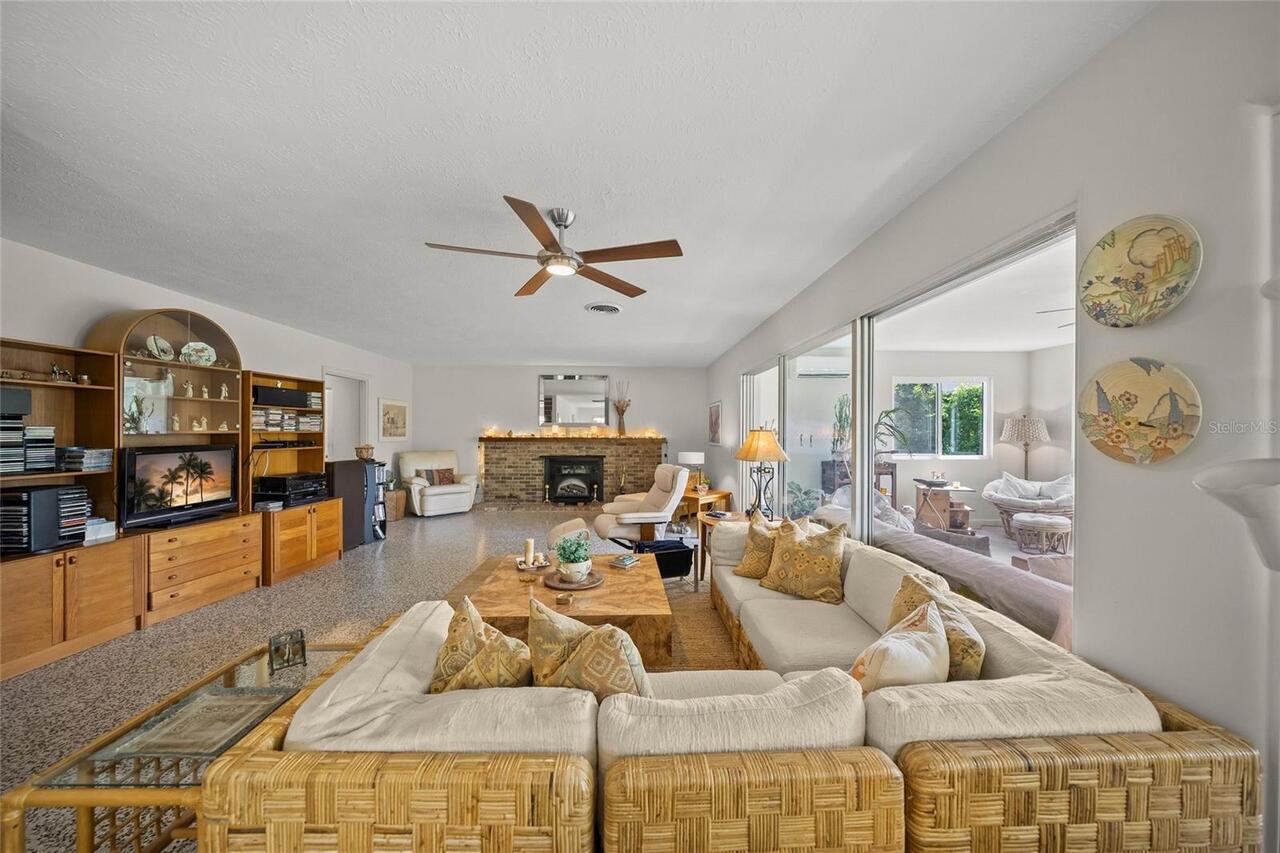 Listing Photo 15