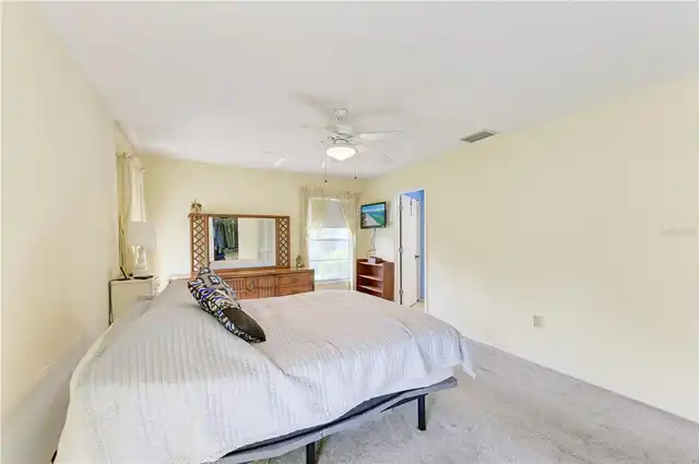 Listing Photo 28