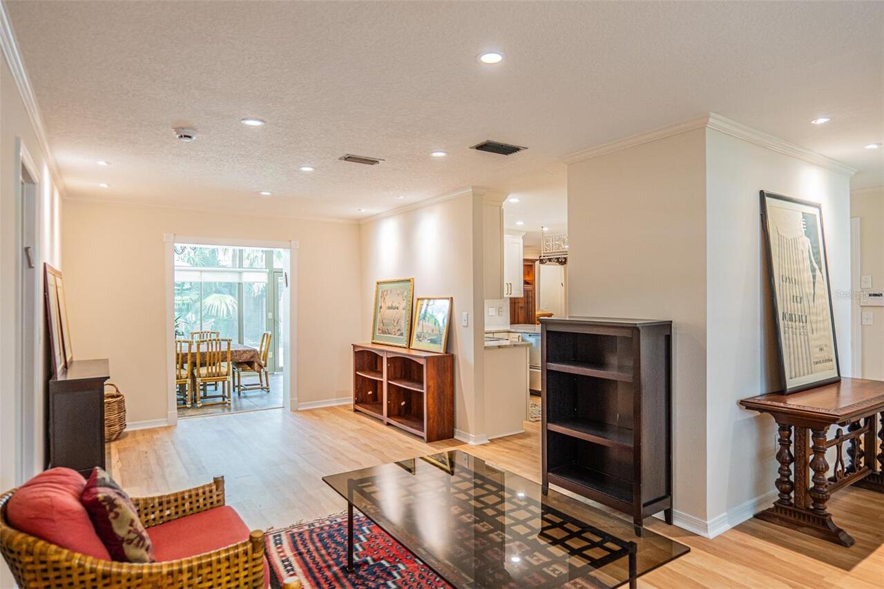 Listing Photo 17