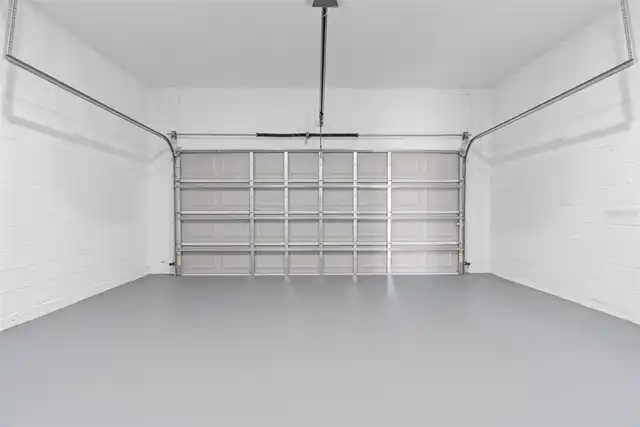 Listing Photo 14