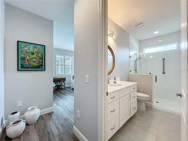 Listing Photo 32