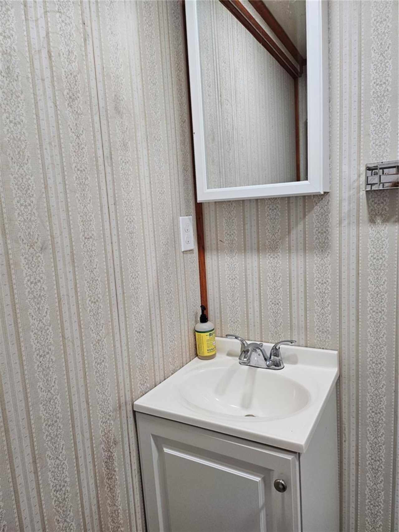Listing Photo 11