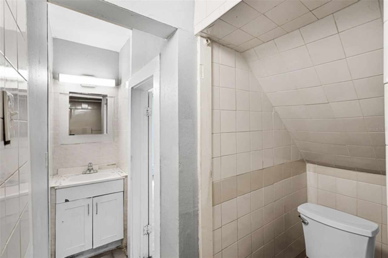 Listing Photo 12