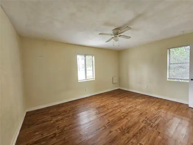 Listing Photo 9