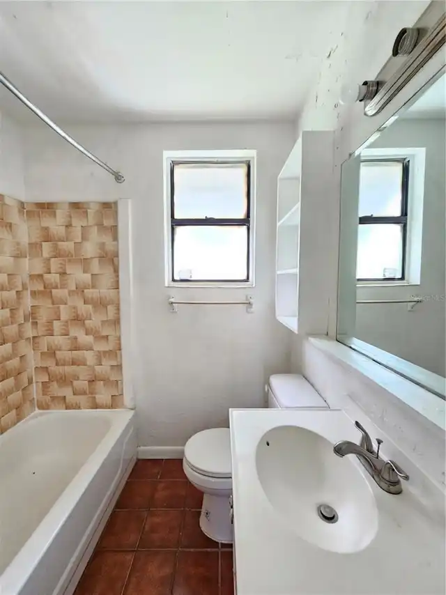 Listing Photo 12