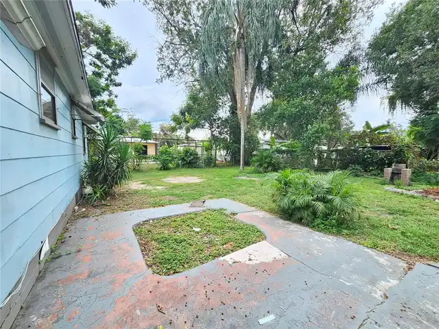 Listing Photo 17