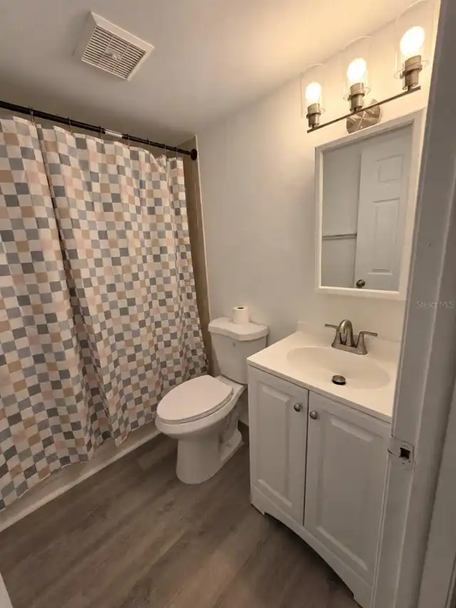 Listing Photo 9