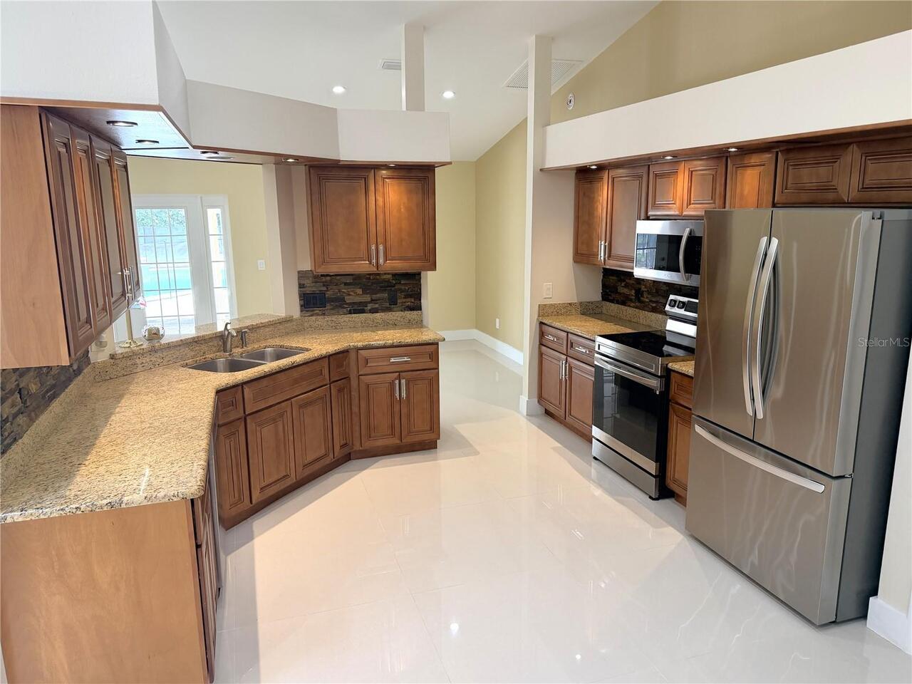 Listing Photo 16