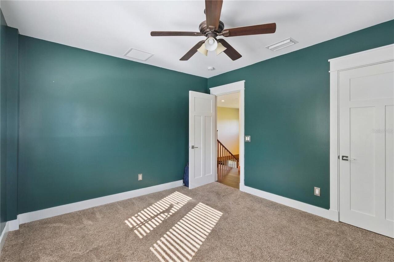 Listing Photo 17