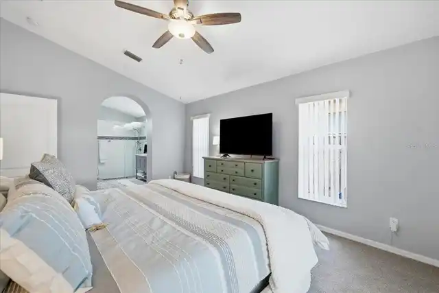 Listing Photo 34