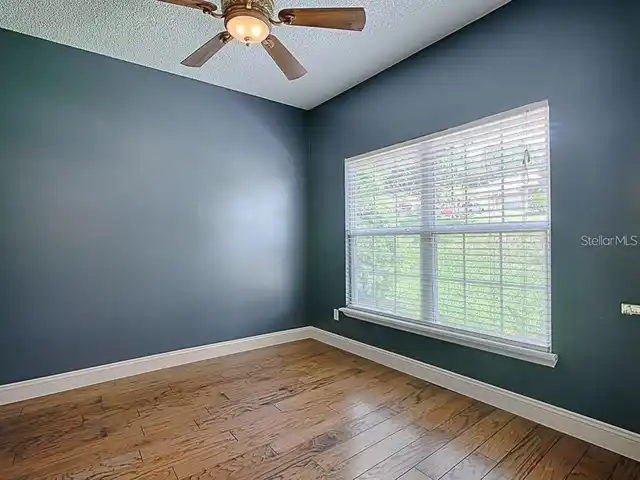 Listing Photo 9