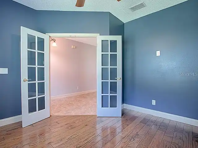 Listing Photo 10