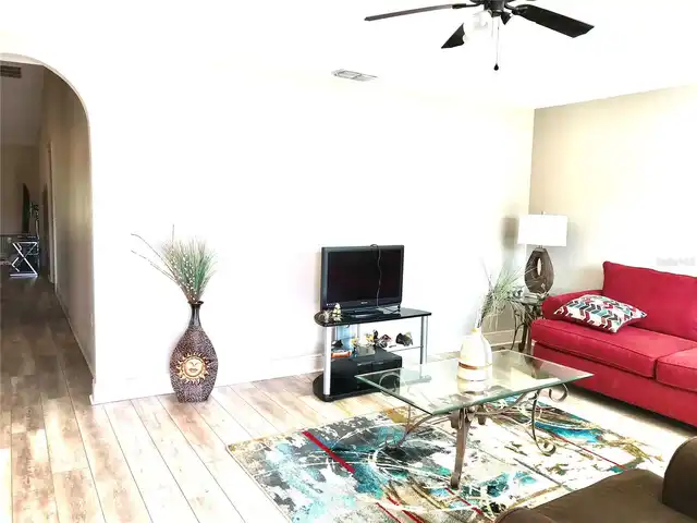 Listing Photo 7