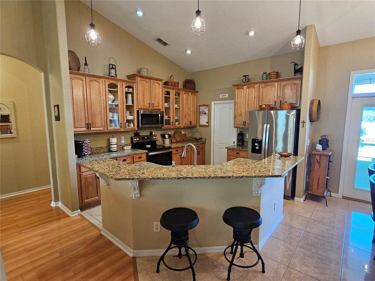 Listing Photo 16