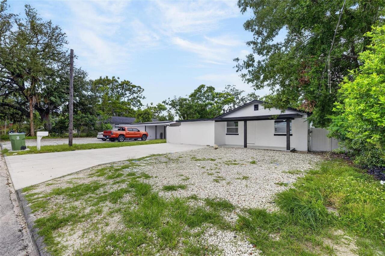 Listing Photo 8