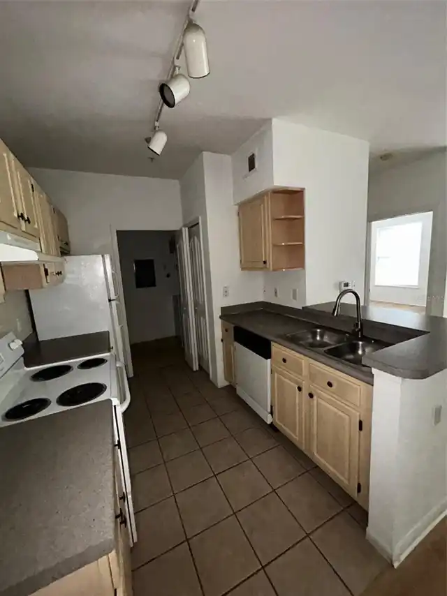 Listing Photo 43