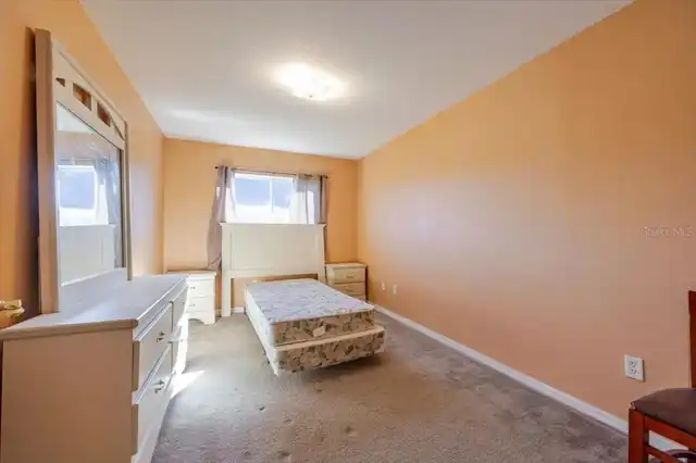 Listing Photo 14