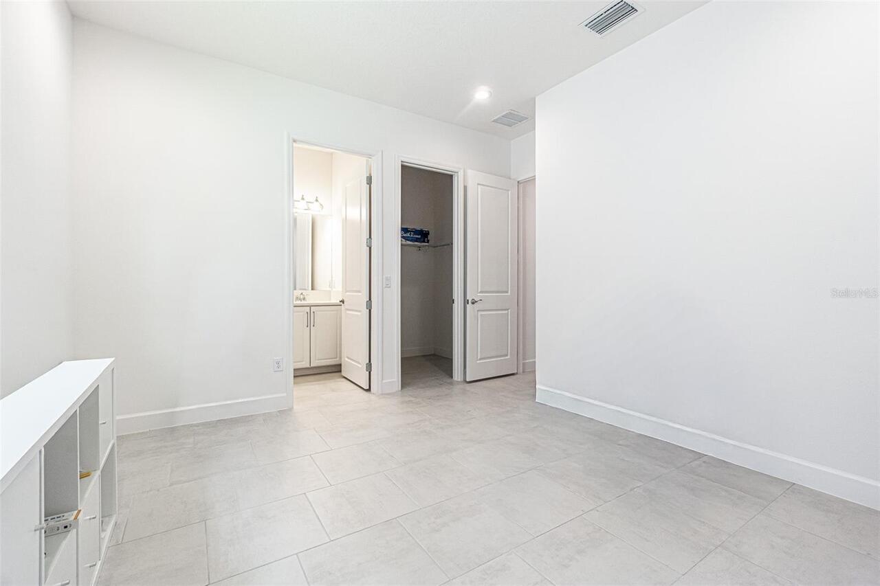 Listing Photo 43