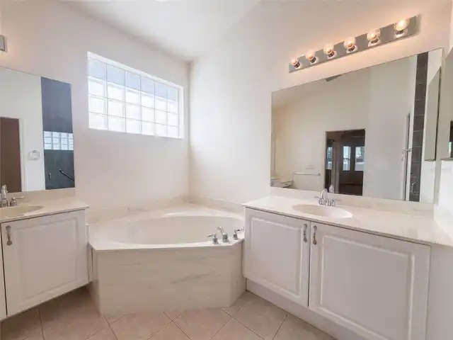 Listing Photo 21