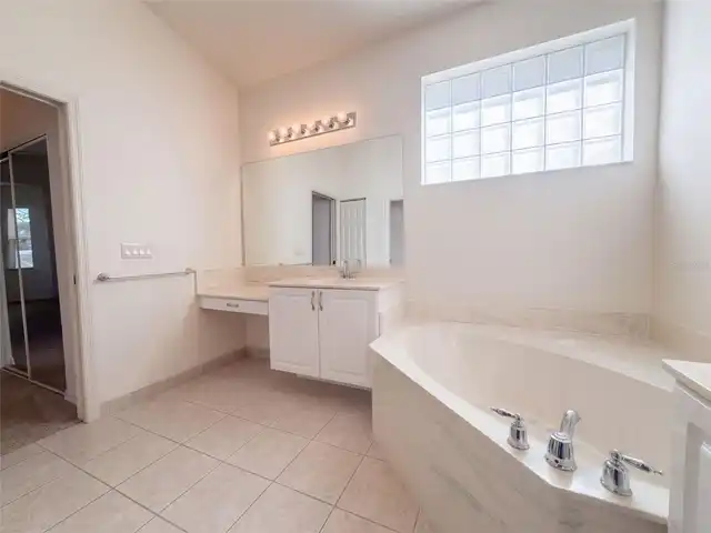 Listing Photo 24