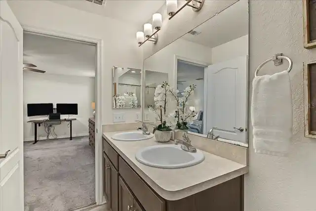 Listing Photo 17