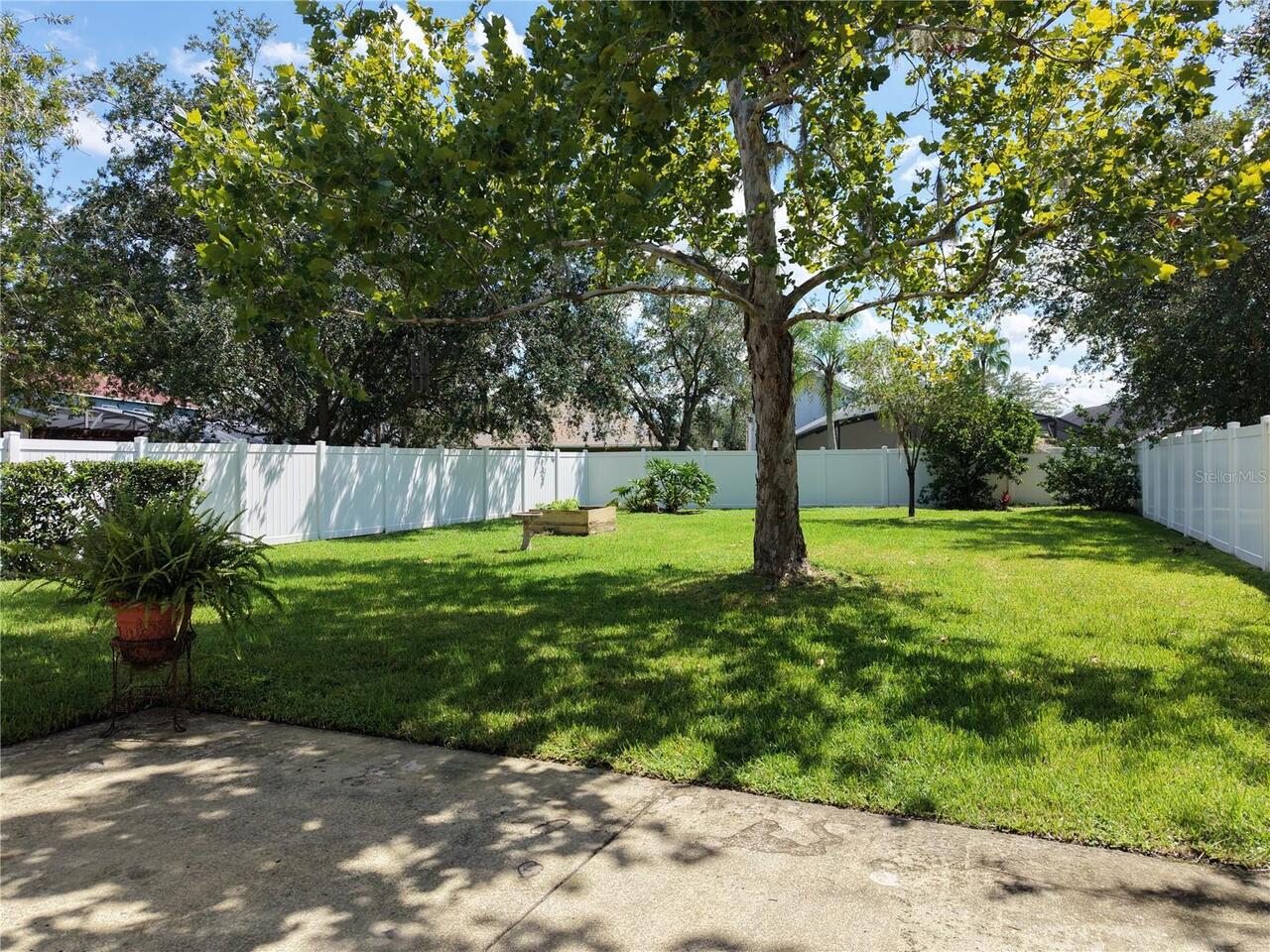 Listing Photo 12