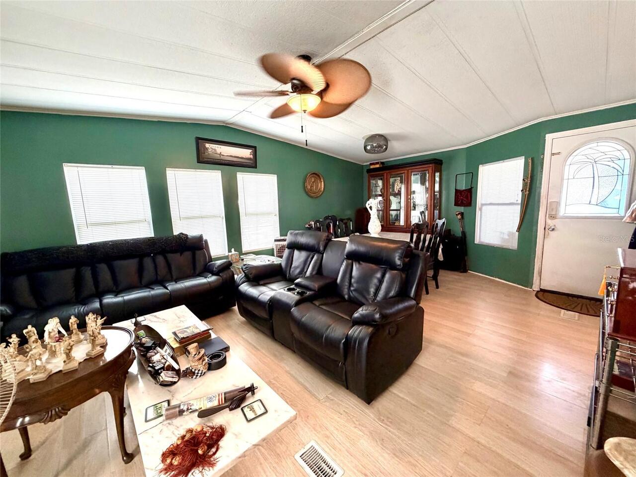 Listing Photo 6
