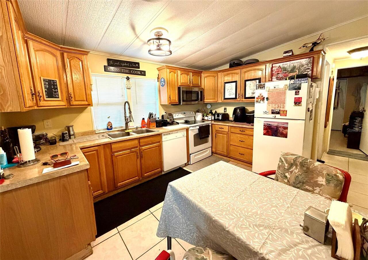 Listing Photo 8